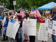 Picture of people attending Memorial Day Parade